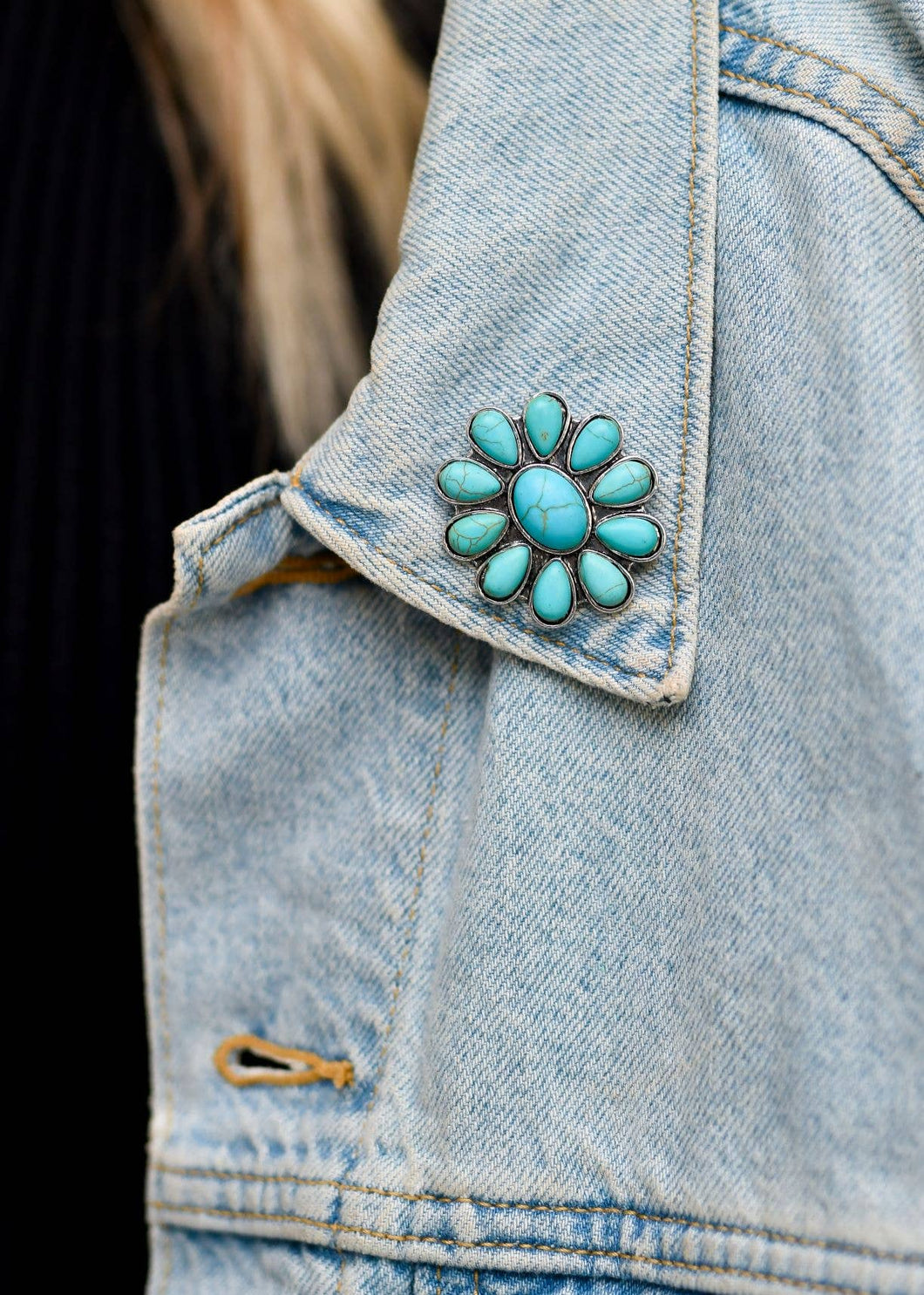 Rowdy Turquoise Flower Pin